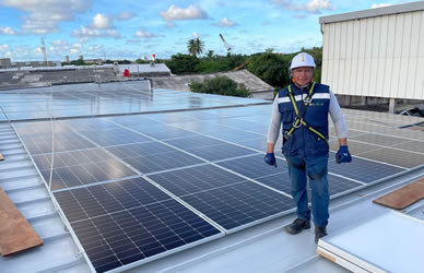 Sistema de bombeo de agua solar instalado para equipos agrícolas